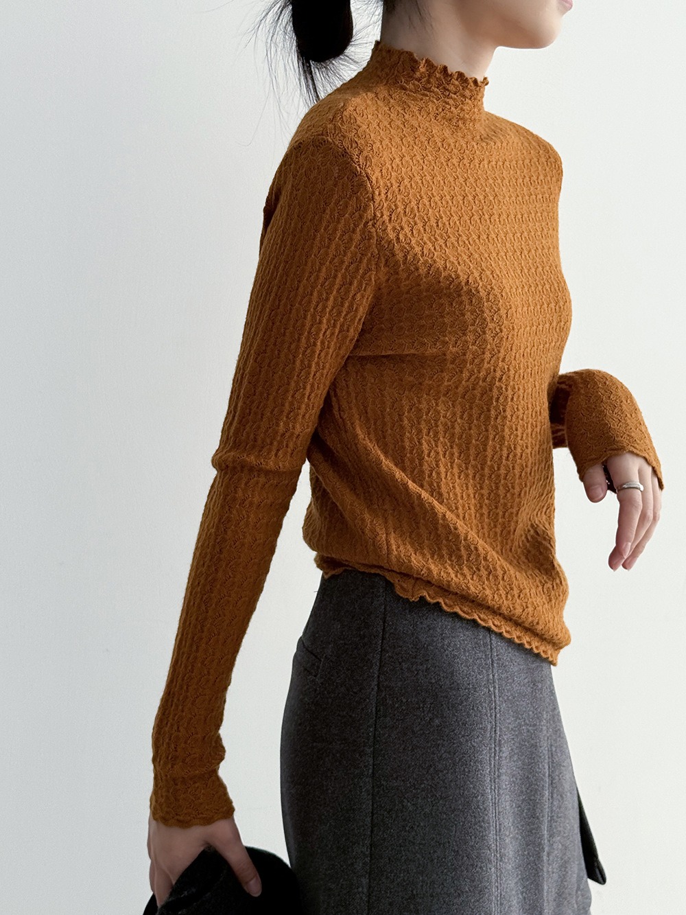 半高領蕾絲針織上衣