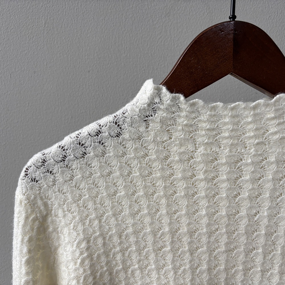 半高領蕾絲針織上衣