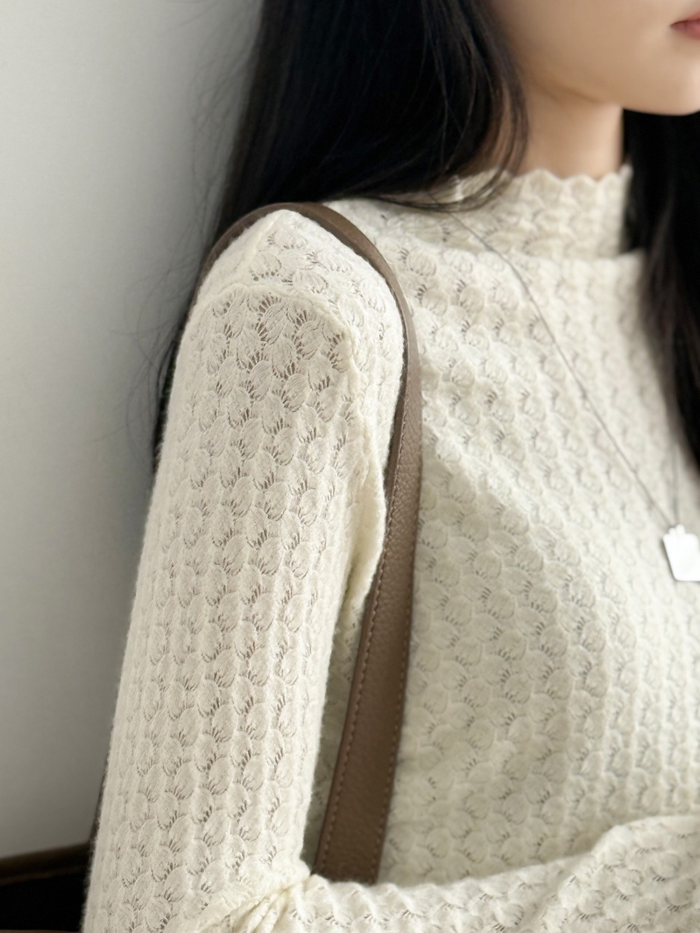 半高領蕾絲針織上衣