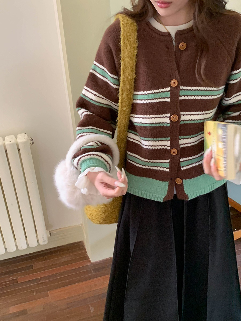 撞色條紋圓領針織外套