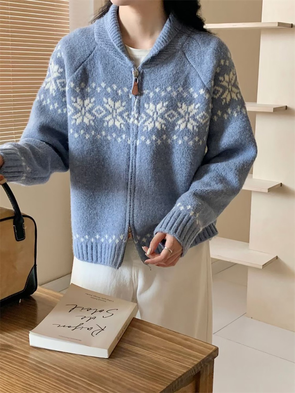 別緻提花拉鍊針織上衣