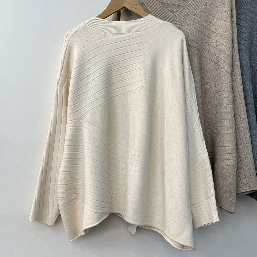 不規則斜紋V領針織衫,evaviva,99-AL7199,不規則斜紋V領針織衫,周新品優惠,NEWARRIVAL