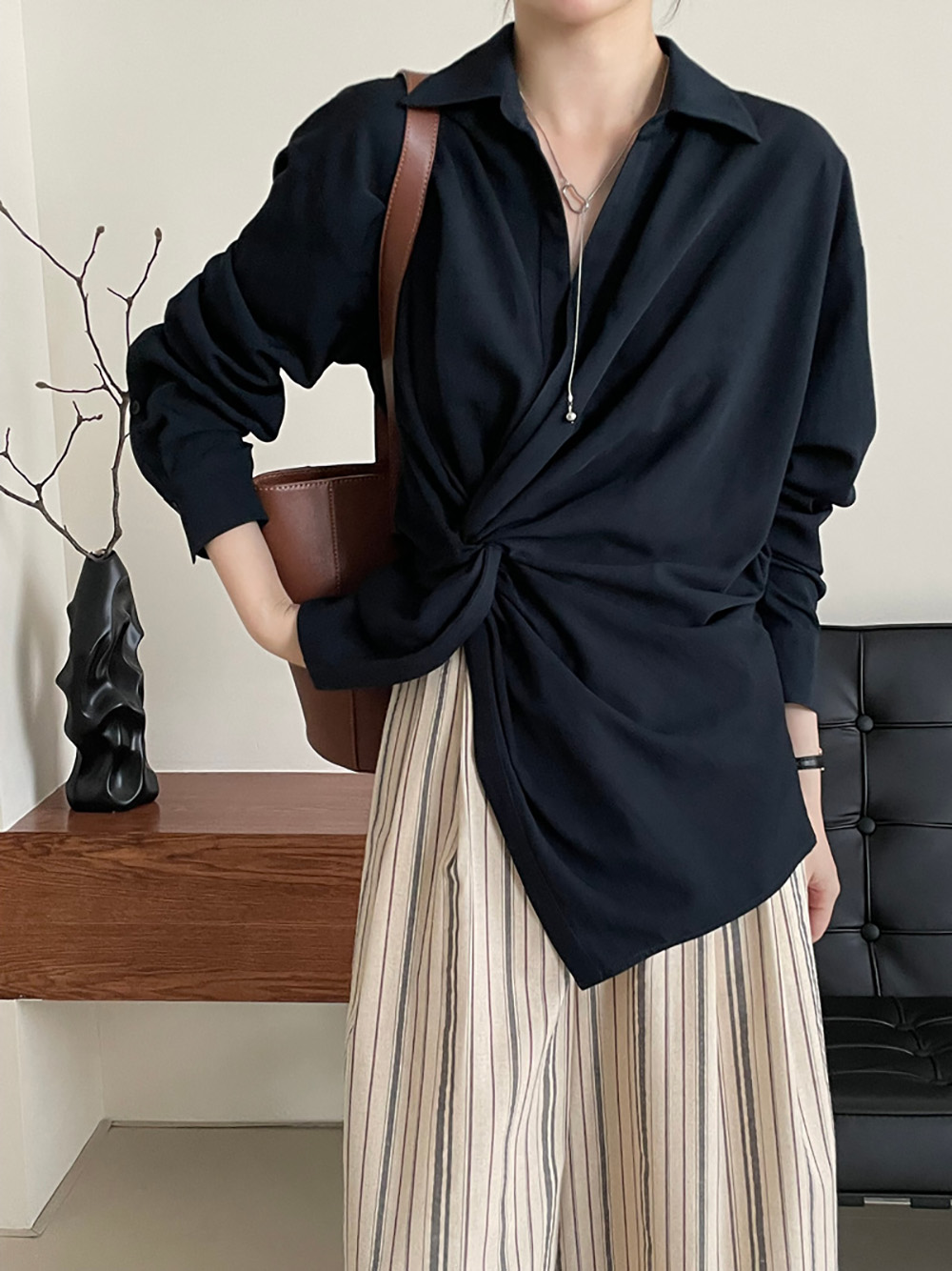 別緻設計感扭結襯衫,evaviva,8C-UR7382,別緻設計感扭結襯衫,領500,999免運