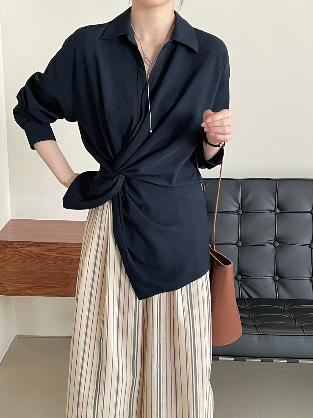 別緻設計感扭結襯衫,evaviva,8C-UR7382,別緻設計感扭結襯衫,領500,999免運