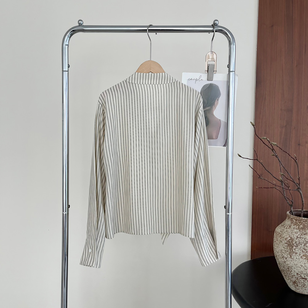 鏤空V領設計條紋襯衫,evaviva,8C-UR7383,鏤空V領設計條紋襯衫,領500,999免運