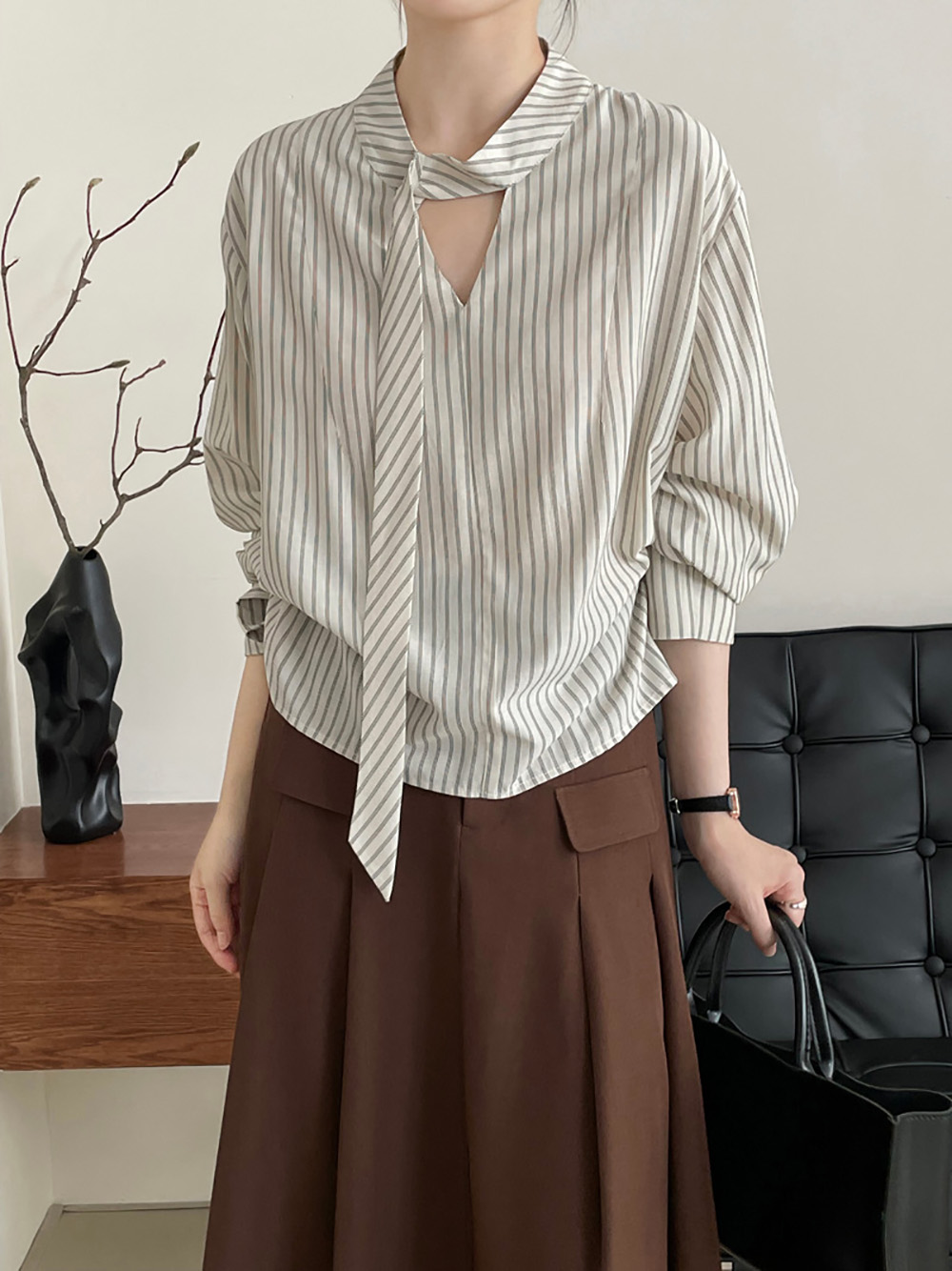 鏤空V領設計條紋襯衫,evaviva,8C-UR7383,鏤空V領設計條紋襯衫,領500,999免運