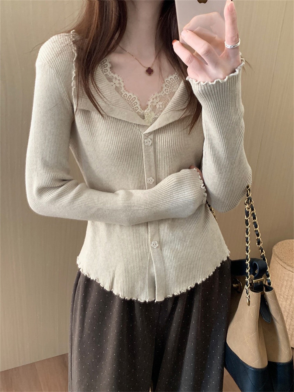 蕾絲拼接V領針織上衣,evaviva,8C-GE7397,蕾絲拼接V領針織上衣,領500,999免運