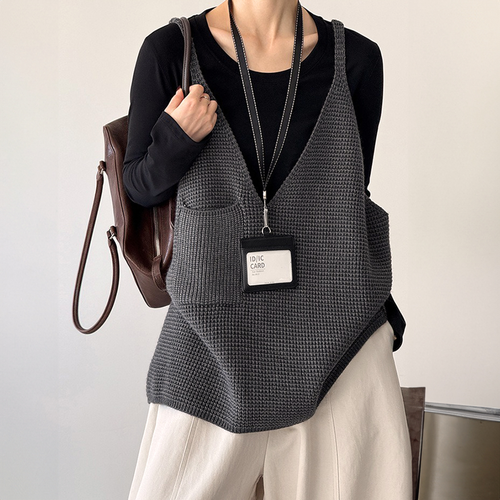 大V領口編織感背心