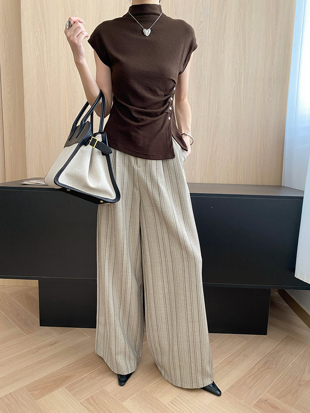 率性時尚條紋落地寬褲,evaviva,4N-ZB09181,率性時尚條紋落地寬褲,領500,999免運