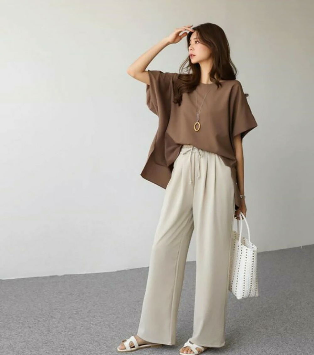 側開衩寬鬆圓領上衣,evaviva,8C-MV7438,側開衩寬鬆圓領上衣,領500,999免運