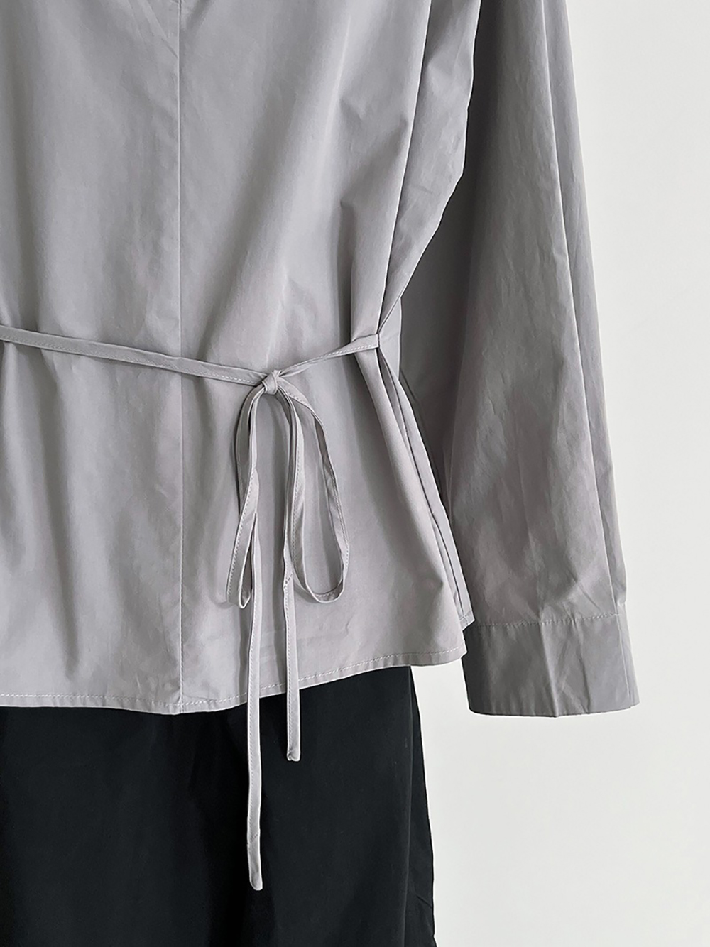 簡約風綁帶收腰款襯衫,evaviva,U2-ZA09198,簡約風綁帶收腰款襯衫,領500,999免運