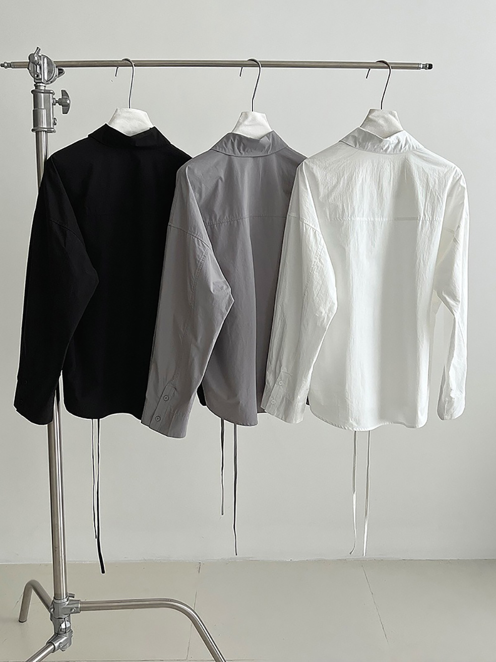 簡約風綁帶收腰款襯衫,evaviva,U2-ZA09198,簡約風綁帶收腰款襯衫,領500,999免運