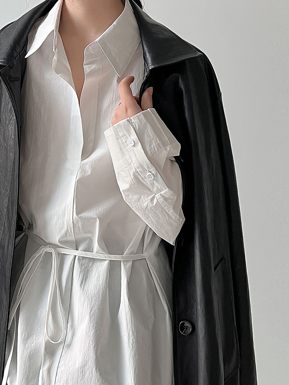 簡約風綁帶收腰款襯衫,evaviva,U2-ZA09198,簡約風綁帶收腰款襯衫,領500,999免運