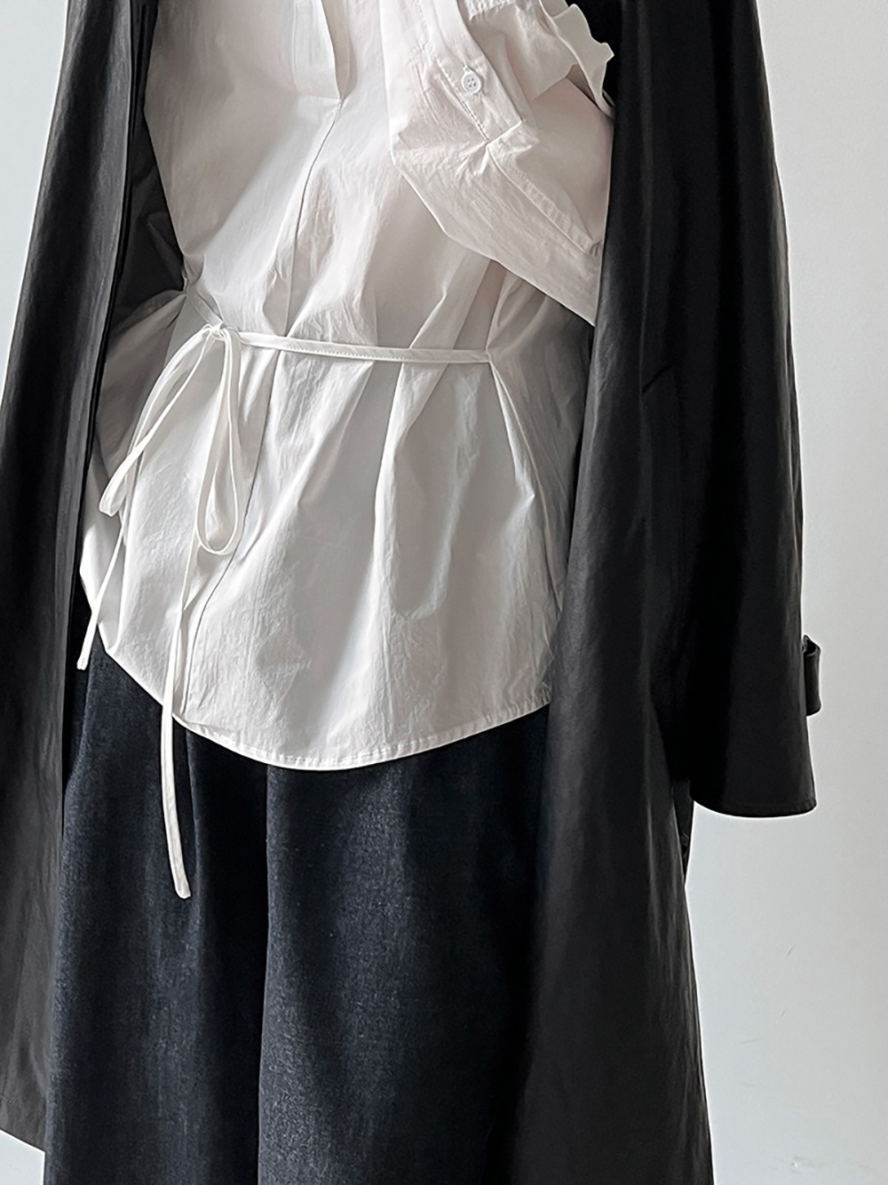 簡約風綁帶收腰款襯衫,evaviva,U2-ZA09198,簡約風綁帶收腰款襯衫,領500,999免運