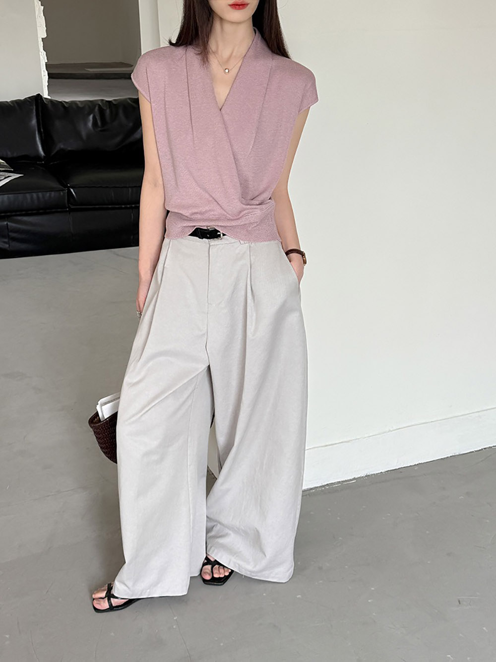 氣質簡約V領針織上衣,evaviva,8C-GW7479,氣質簡約V領針織上衣,領500,999免運