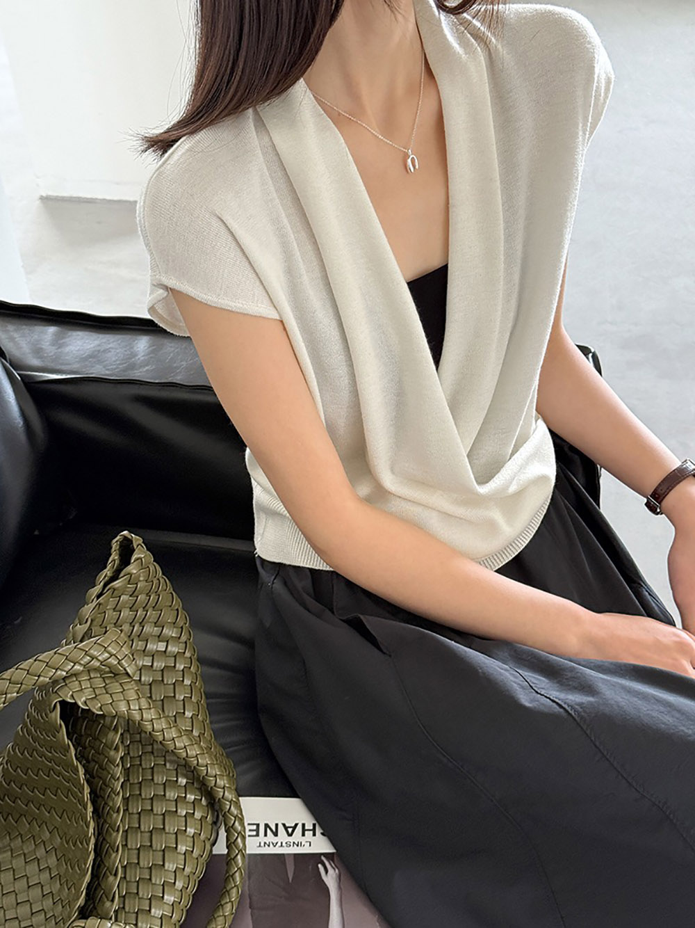 氣質簡約V領針織上衣,evaviva,8C-GW7479,氣質簡約V領針織上衣,領500,999免運