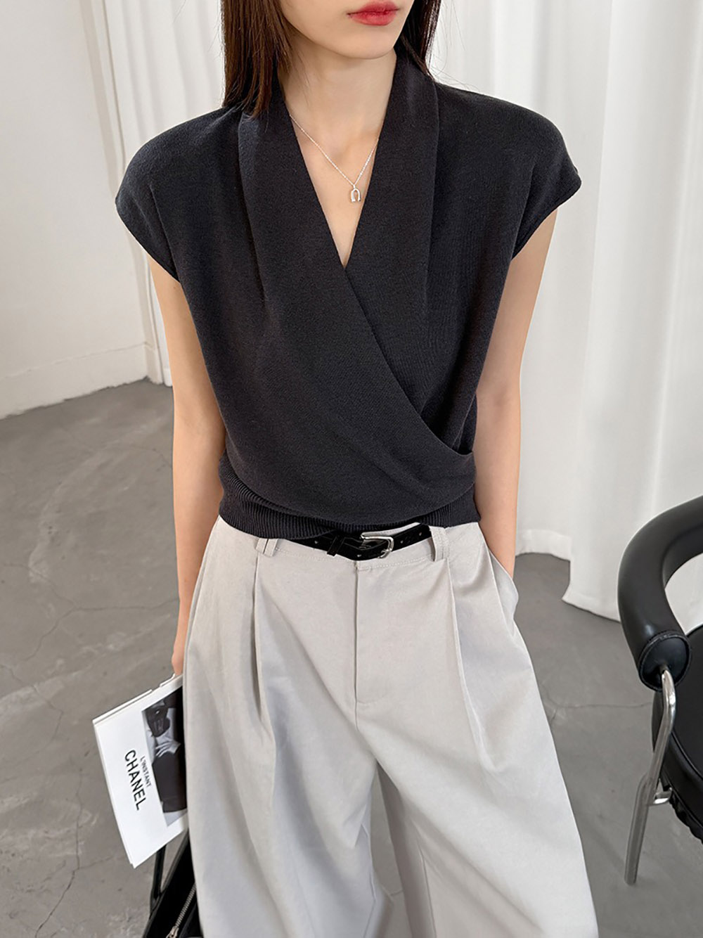 氣質簡約V領針織上衣,evaviva,8C-GW7479,氣質簡約V領針織上衣,領500,999免運
