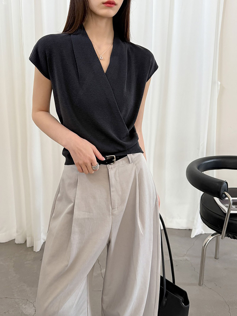 氣質簡約V領針織上衣,evaviva,8C-GW7479,氣質簡約V領針織上衣,領500,999免運