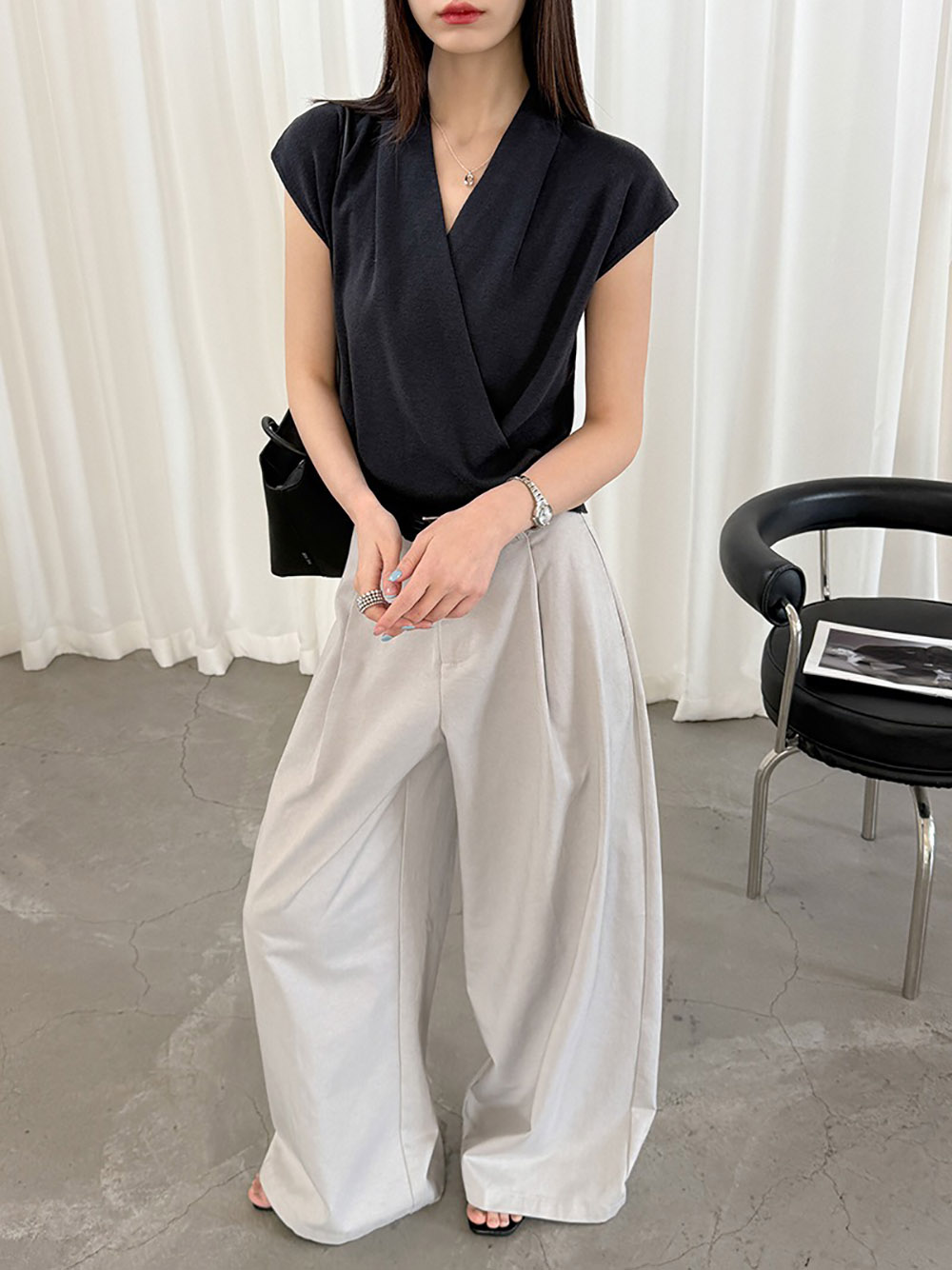 氣質簡約V領針織上衣,evaviva,8C-GW7479,氣質簡約V領針織上衣,領500,999免運