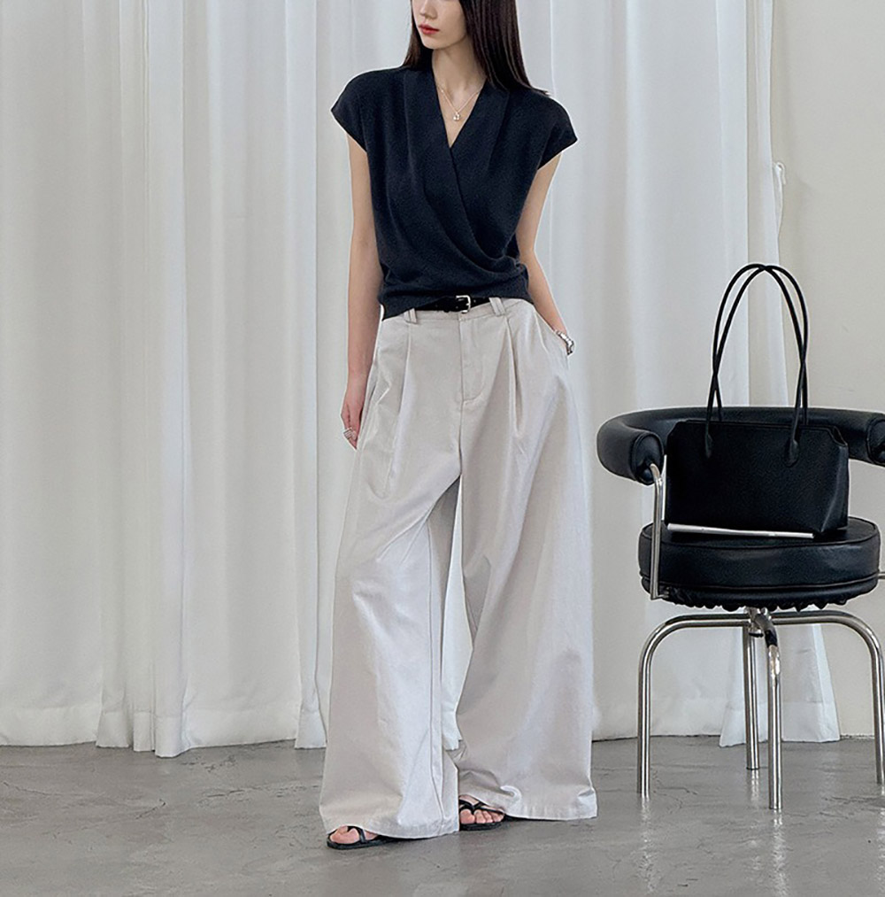 氣質簡約V領針織上衣,evaviva,8C-GW7479,氣質簡約V領針織上衣,領500,999免運