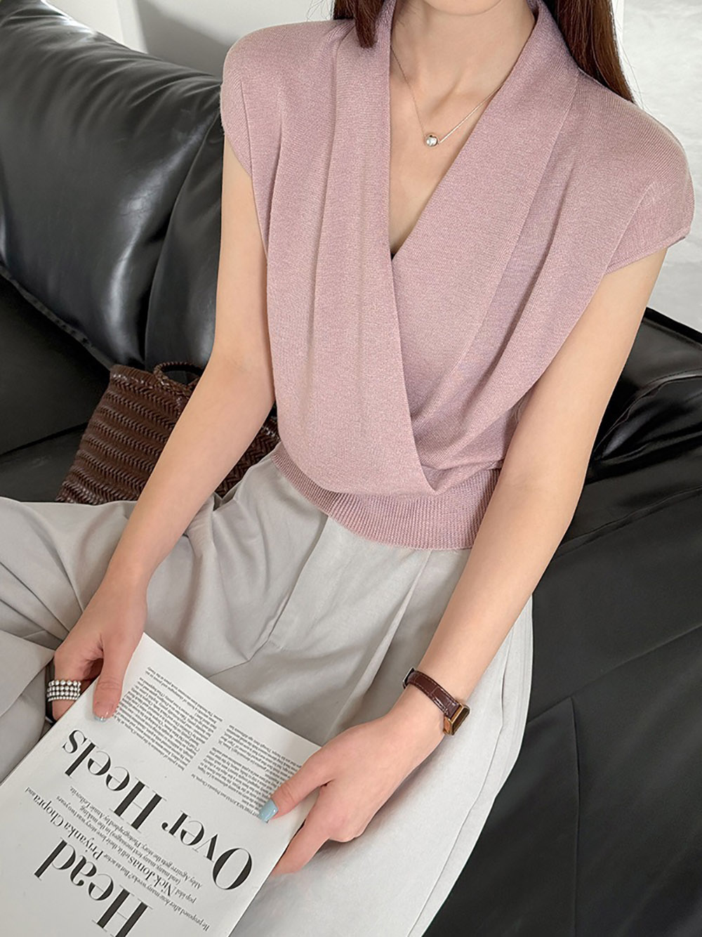 氣質簡約V領針織上衣,evaviva,8C-GW7479,氣質簡約V領針織上衣,領500,999免運