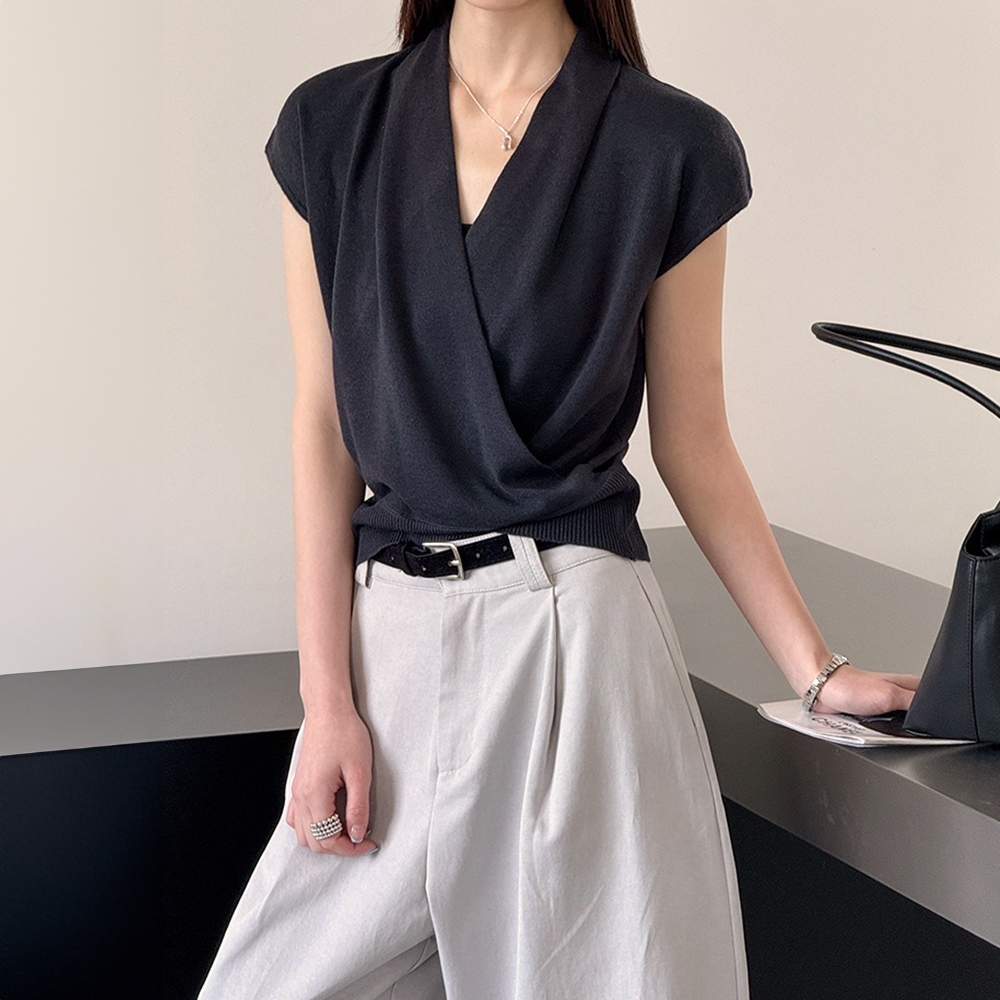 氣質簡約V領針織上衣