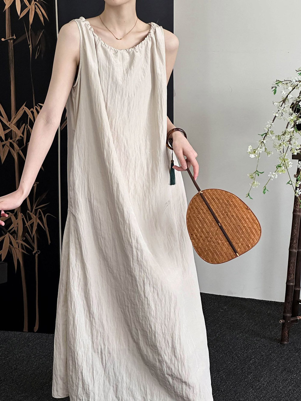 圓領天絲背心綁帶洋裝,evaviva,8C-GW7494,圓領天絲背心綁帶洋裝,領500,999免運