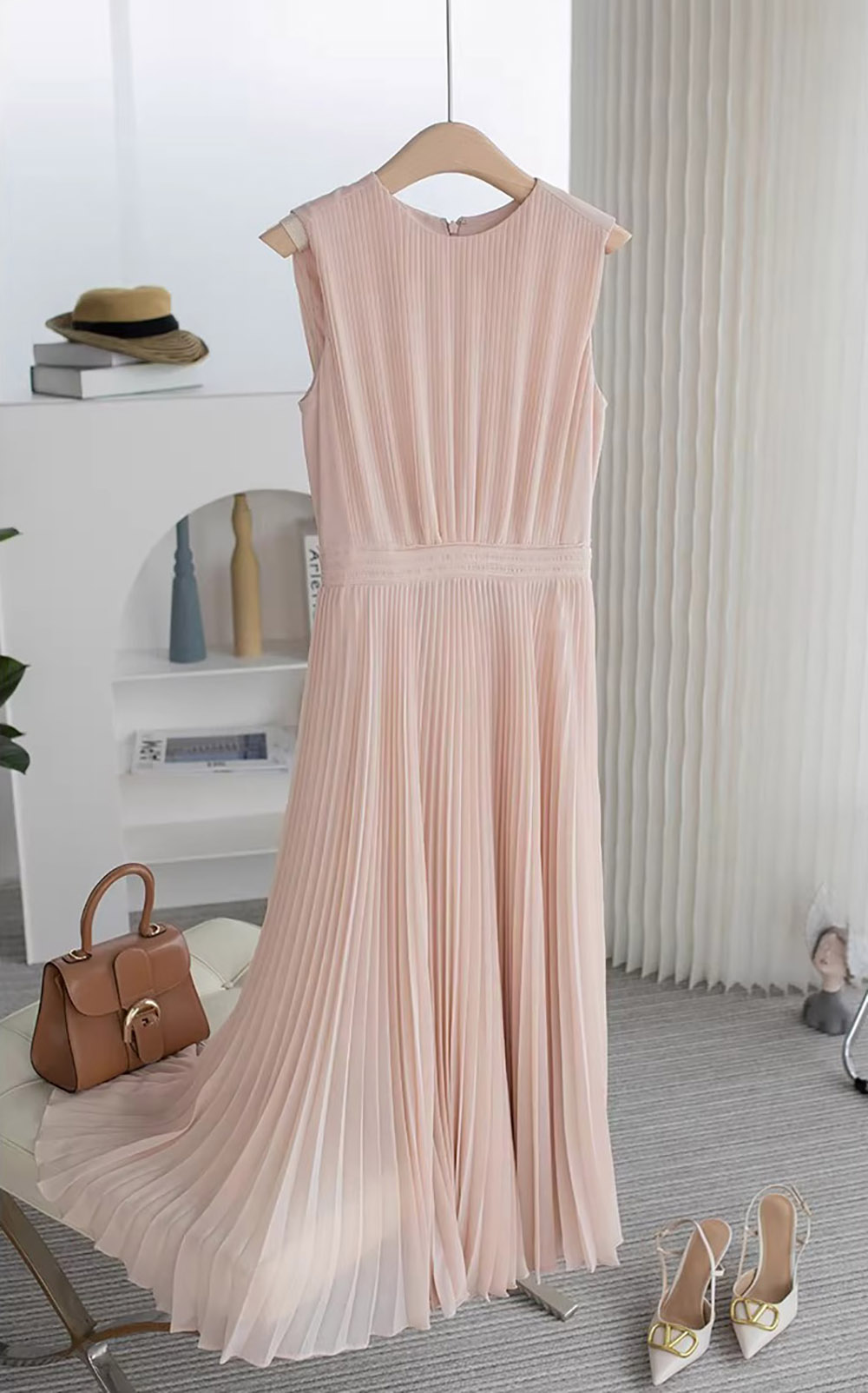 浪漫優雅背心百褶洋裝,evaviva,8C-GY7495,浪漫優雅背心百褶洋裝,領500,999免運