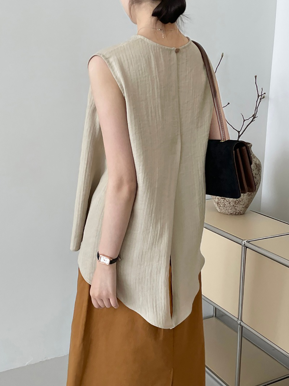 設計感後開衩圓領背心,evaviva,8C-UR7514,設計感後開衩圓領背心,周新品優惠,NEWARRIVAL