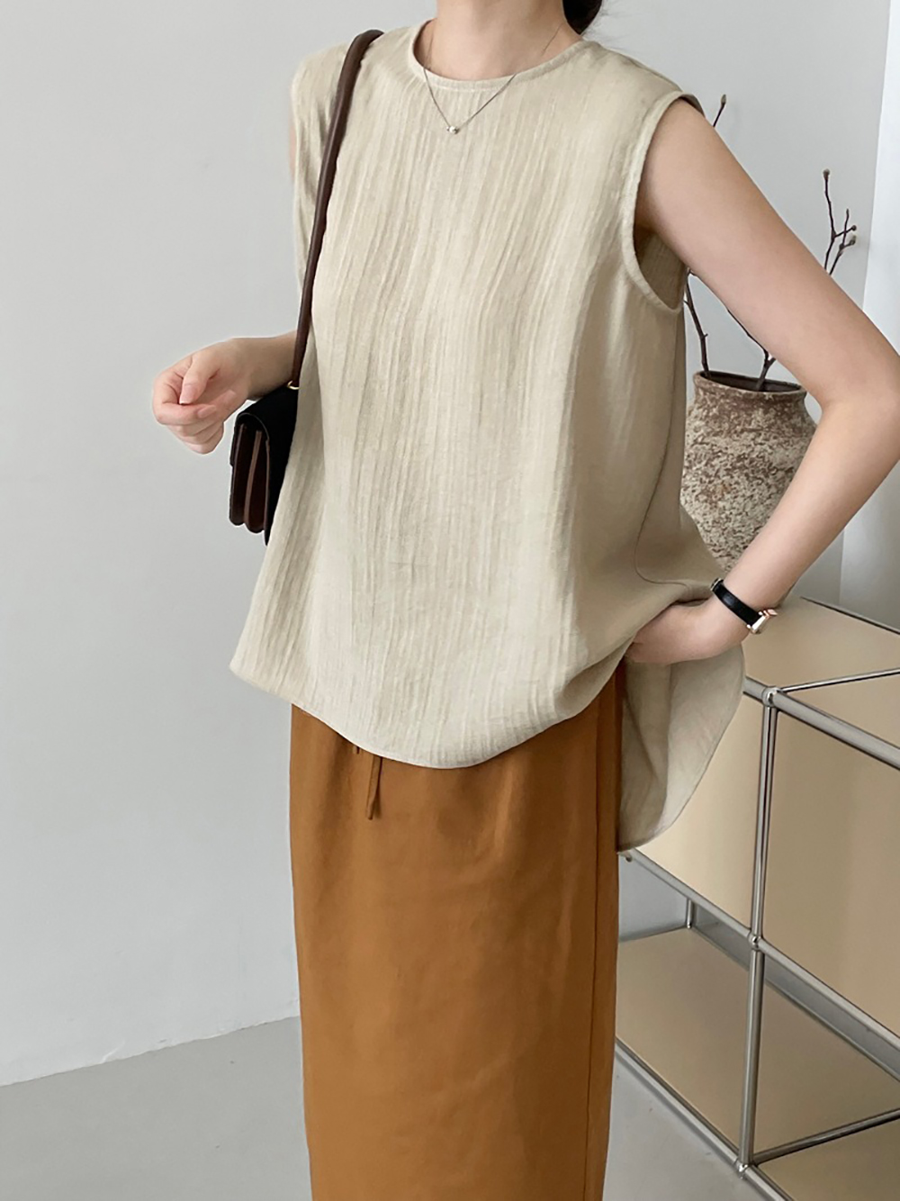 設計感後開衩圓領背心,evaviva,8C-UR7514,設計感後開衩圓領背心,周新品優惠,NEWARRIVAL