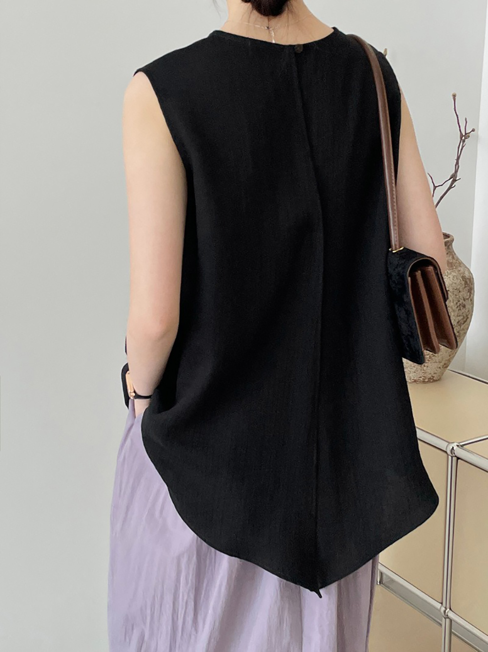 設計感後開衩圓領背心,evaviva,8C-UR7514,設計感後開衩圓領背心,周新品優惠,NEWARRIVAL