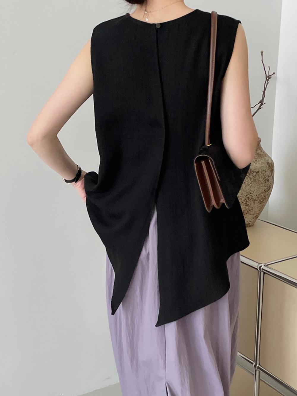 設計感後開衩圓領背心,evaviva,8C-UR7514,設計感後開衩圓領背心,周新品優惠,NEWARRIVAL