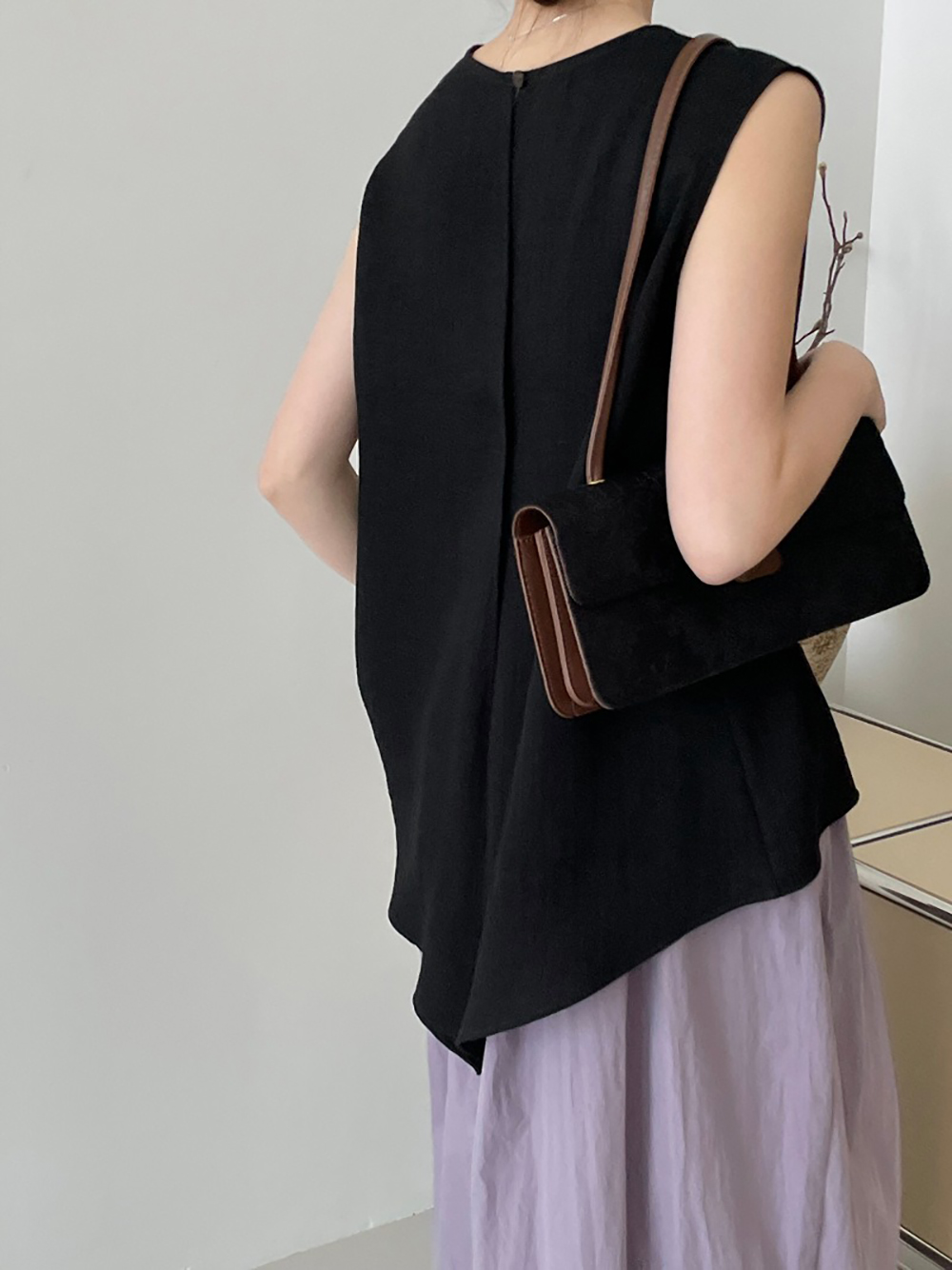 設計感後開衩圓領背心,evaviva,8C-UR7514,設計感後開衩圓領背心,周新品優惠,NEWARRIVAL