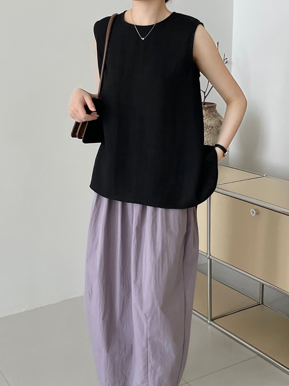 設計感後開衩圓領背心,evaviva,8C-UR7514,設計感後開衩圓領背心,周新品優惠,NEWARRIVAL