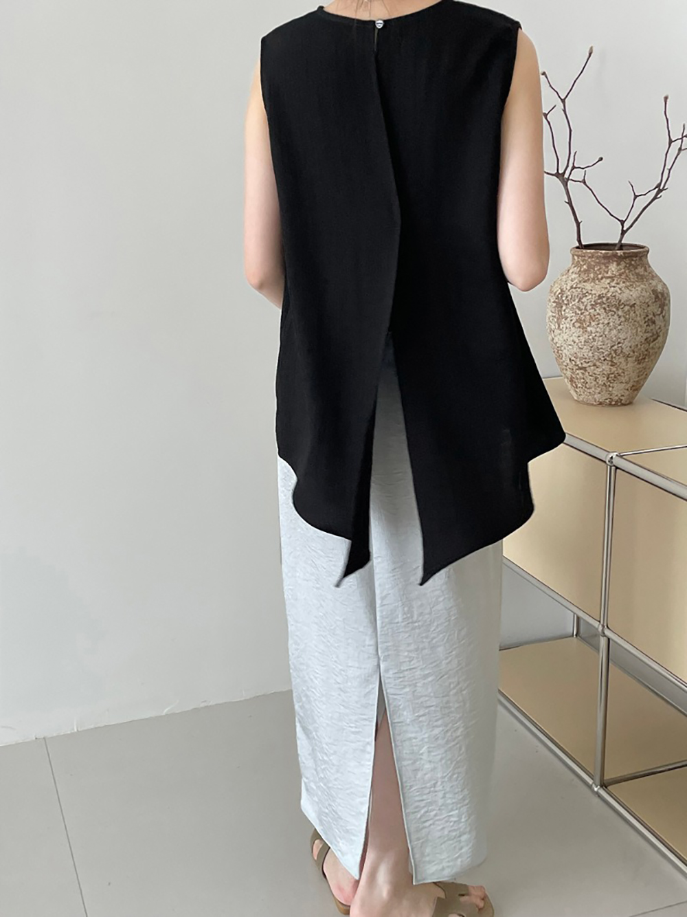 設計感後開衩圓領背心,evaviva,8C-UR7514,設計感後開衩圓領背心,周新品優惠,NEWARRIVAL