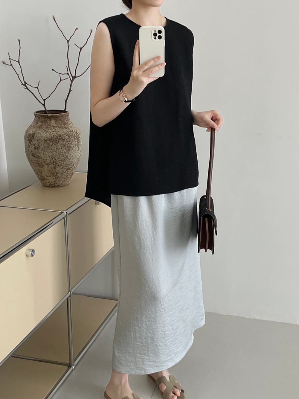 設計感後開衩圓領背心,evaviva,8C-UR7514,設計感後開衩圓領背心,周新品優惠,NEWARRIVAL