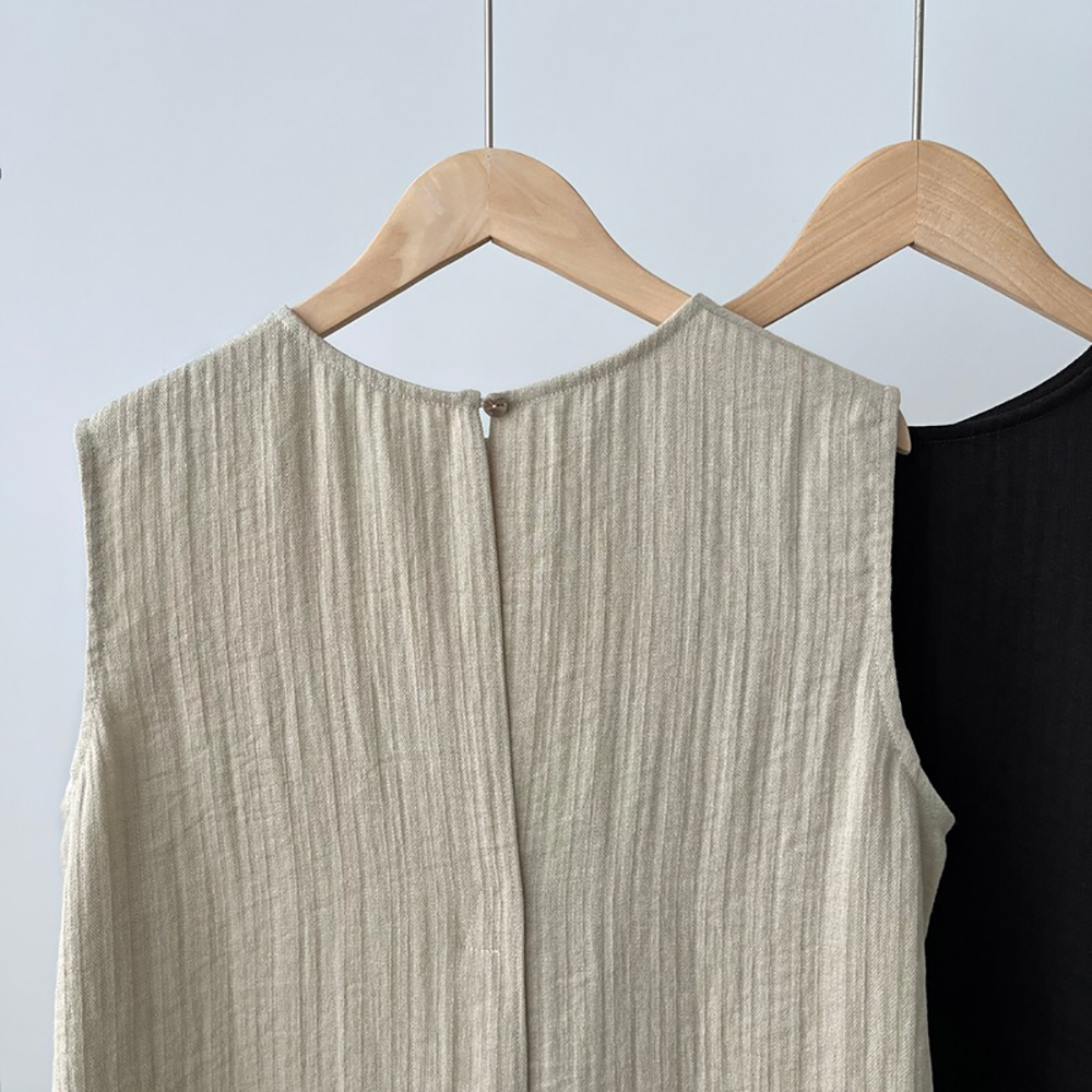 設計感後開衩圓領背心,evaviva,8C-UR7514,設計感後開衩圓領背心,周新品優惠,NEWARRIVAL