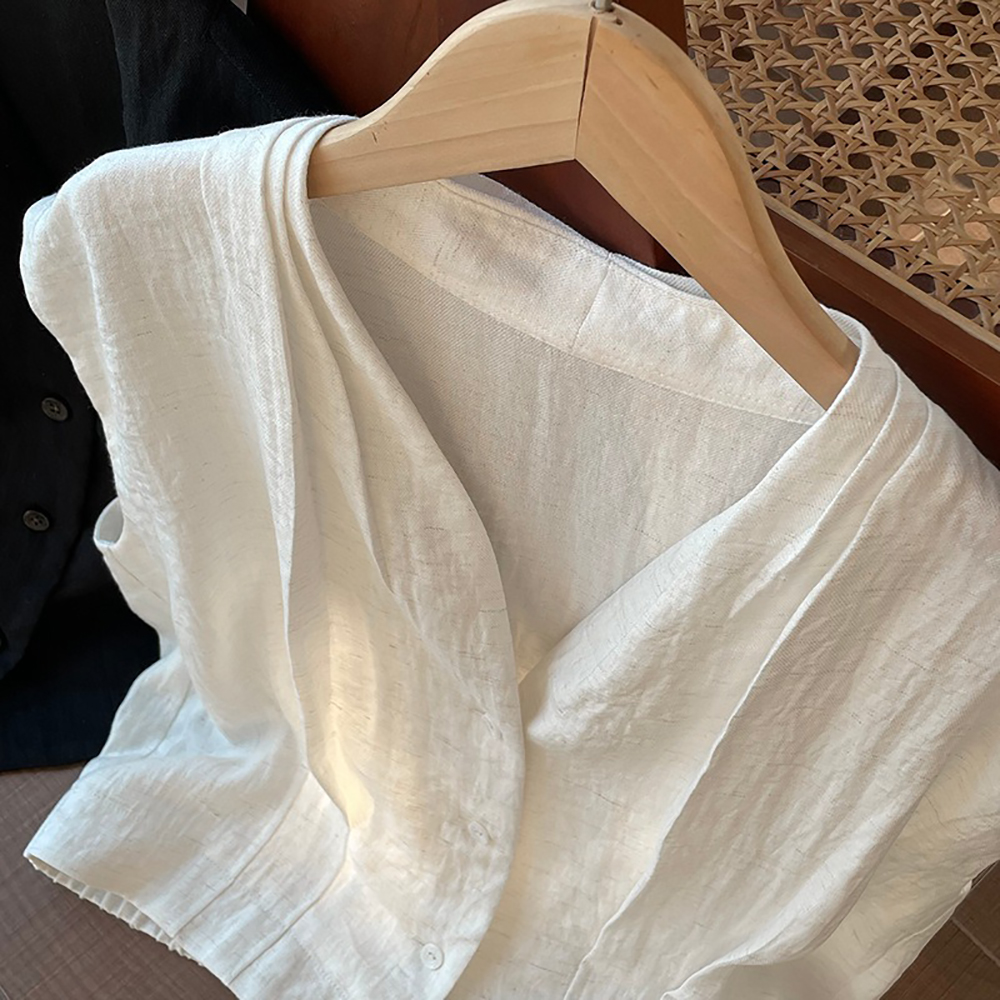 V領壓褶天絲無袖襯衫,evaviva,8C-UR7515,V領壓褶天絲無袖襯衫,領500,999免運