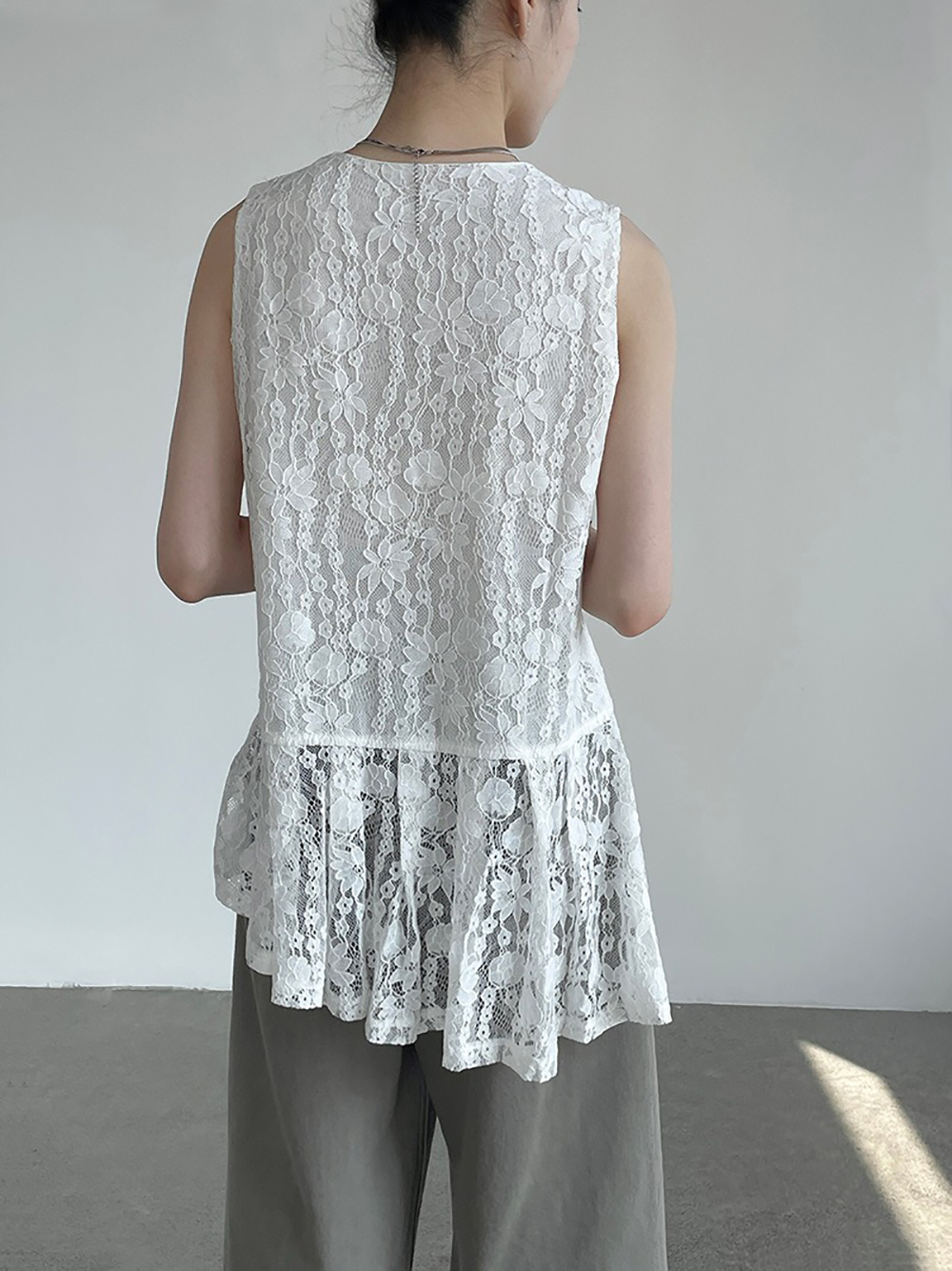 不規則蕾絲拼接背心,evaviva,8C-UR7518,不規則蕾絲拼接背心,周新品優惠,NEWARRIVAL