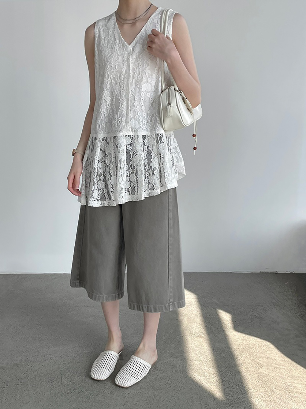 不規則蕾絲拼接背心,evaviva,8C-UR7518,不規則蕾絲拼接背心,周新品優惠,NEWARRIVAL