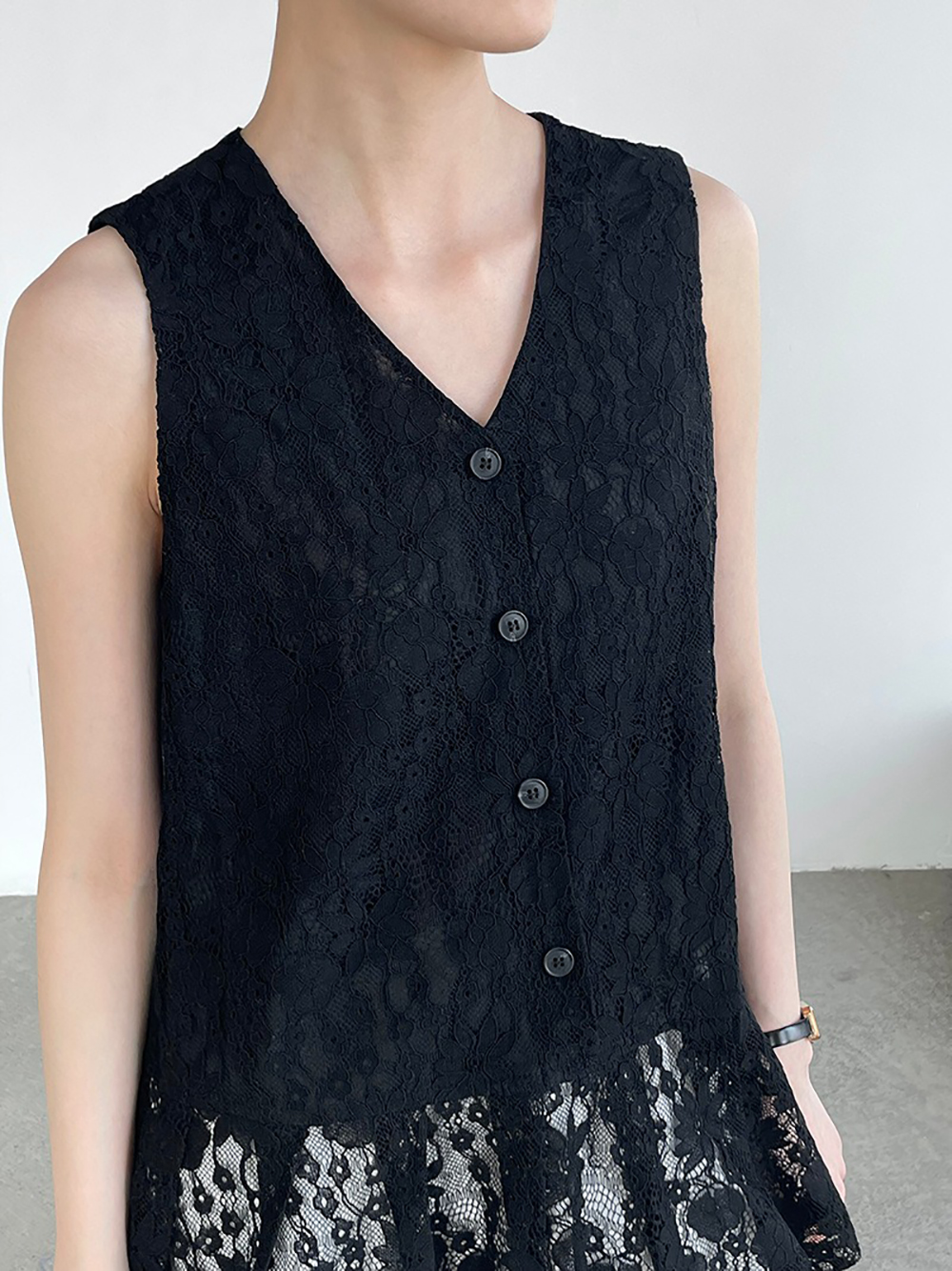 不規則蕾絲拼接背心,evaviva,8C-UR7518,不規則蕾絲拼接背心,周新品優惠,NEWARRIVAL