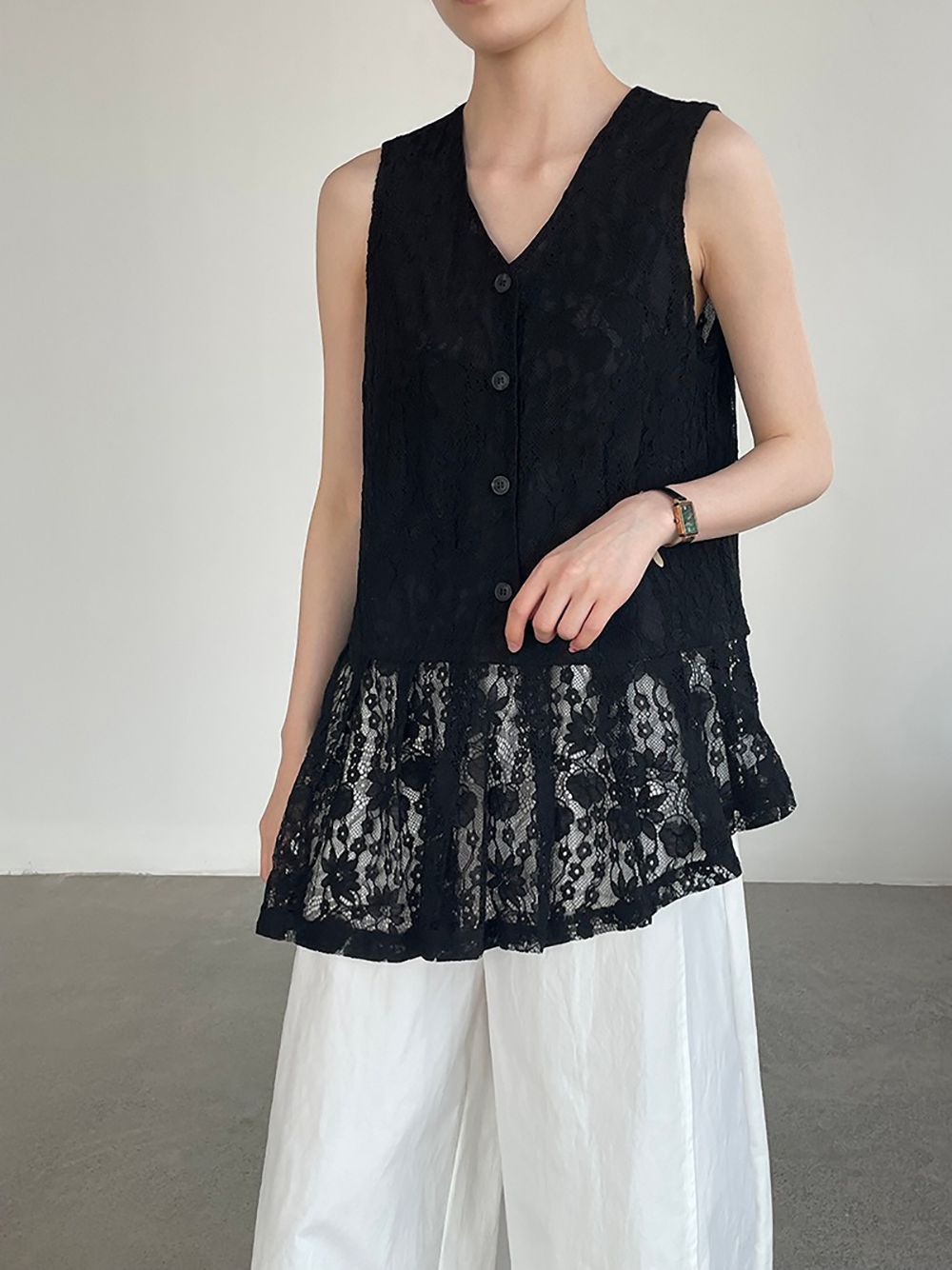 不規則蕾絲拼接背心,evaviva,8C-UR7518,不規則蕾絲拼接背心,周新品優惠,NEWARRIVAL