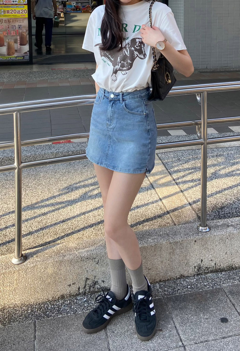 小開衩A字牛仔褲裙,evaviva,99-BF7470,小開衩A字牛仔褲裙,領500,999免運