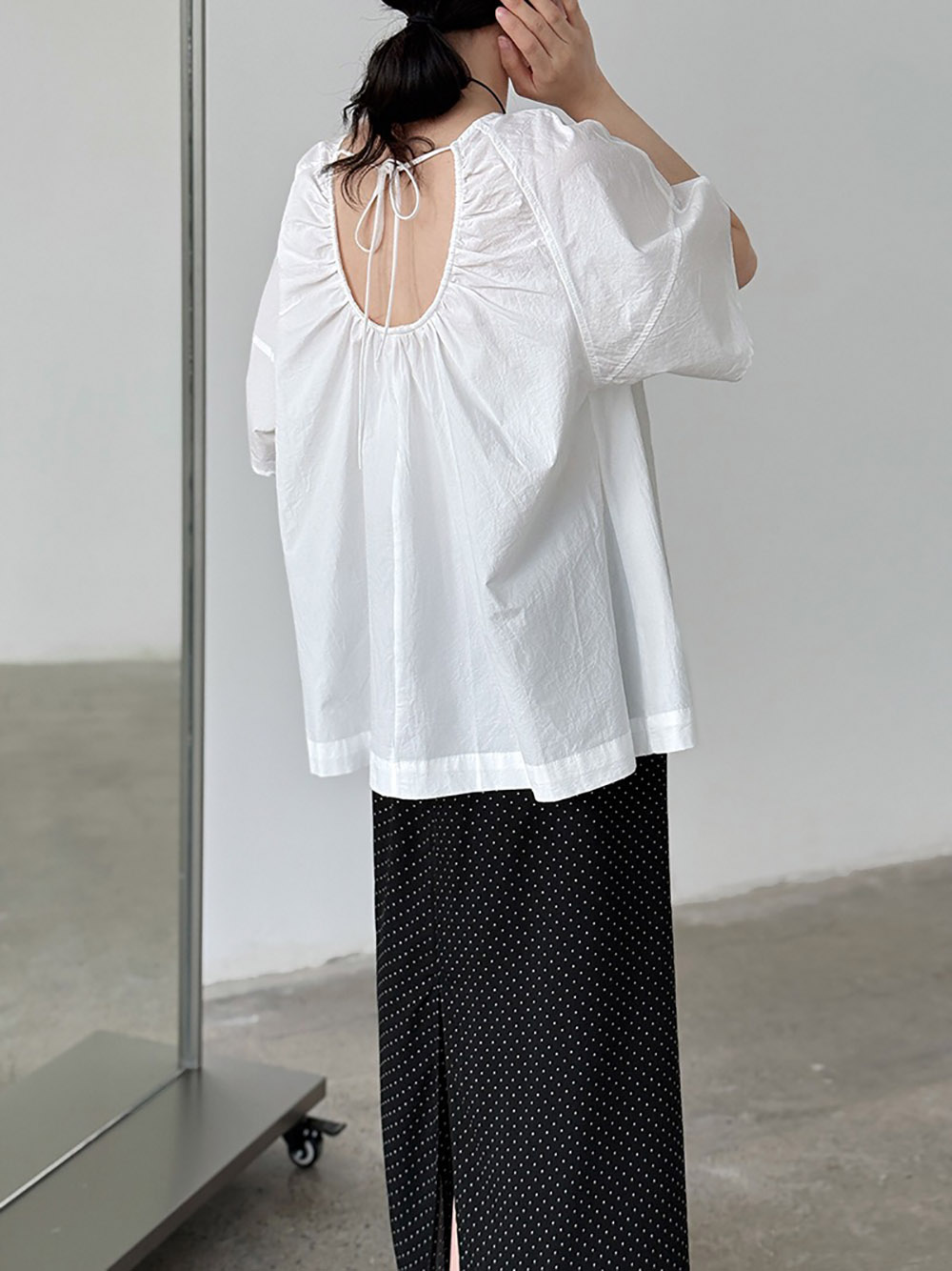 小露背綁帶圓領襯衫,evaviva,U2-ZA09203,小露背綁帶圓領襯衫,領500,999免運