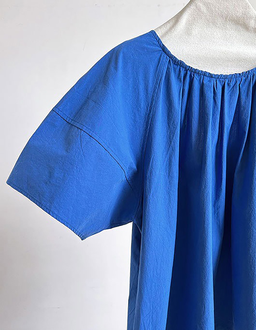 小露背綁帶圓領襯衫,evaviva,U2-ZA09203,小露背綁帶圓領襯衫,領500,999免運