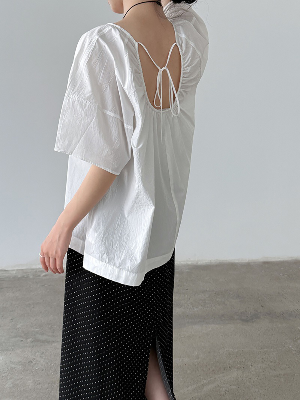 小露背綁帶圓領襯衫,evaviva,U2-ZA09203,小露背綁帶圓領襯衫,領500,999免運