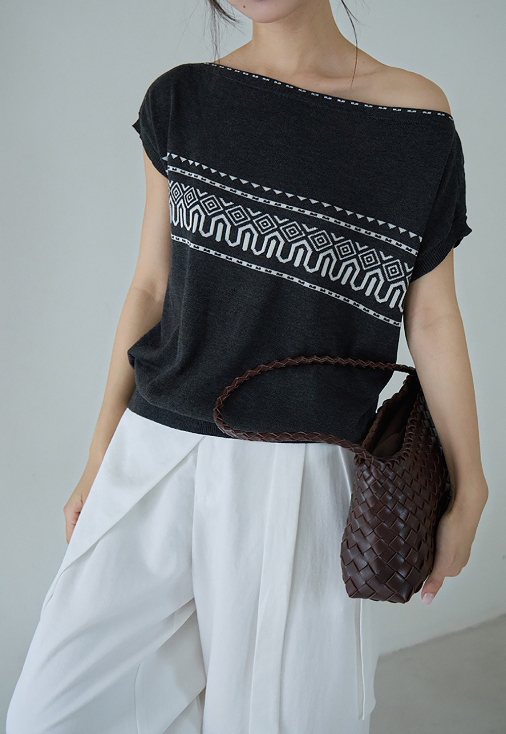 緹花紋露肩針織上衣,evaviva,XR-ZA09205,緹花紋露肩針織上衣,領500,999免運