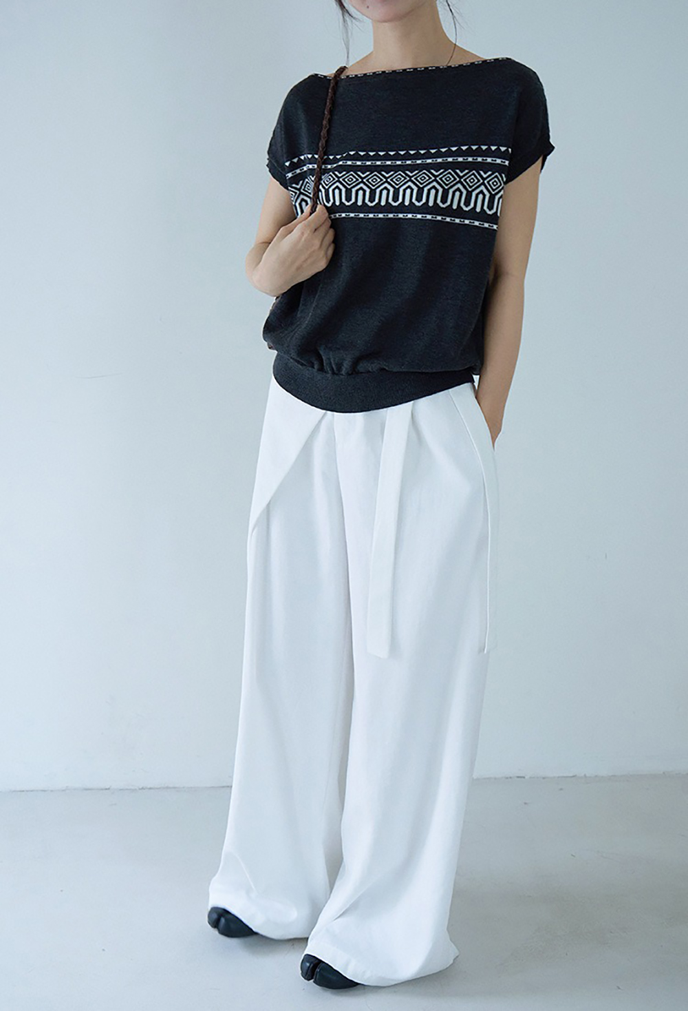 緹花紋露肩針織上衣,evaviva,XR-ZA09205,緹花紋露肩針織上衣,領500,999免運