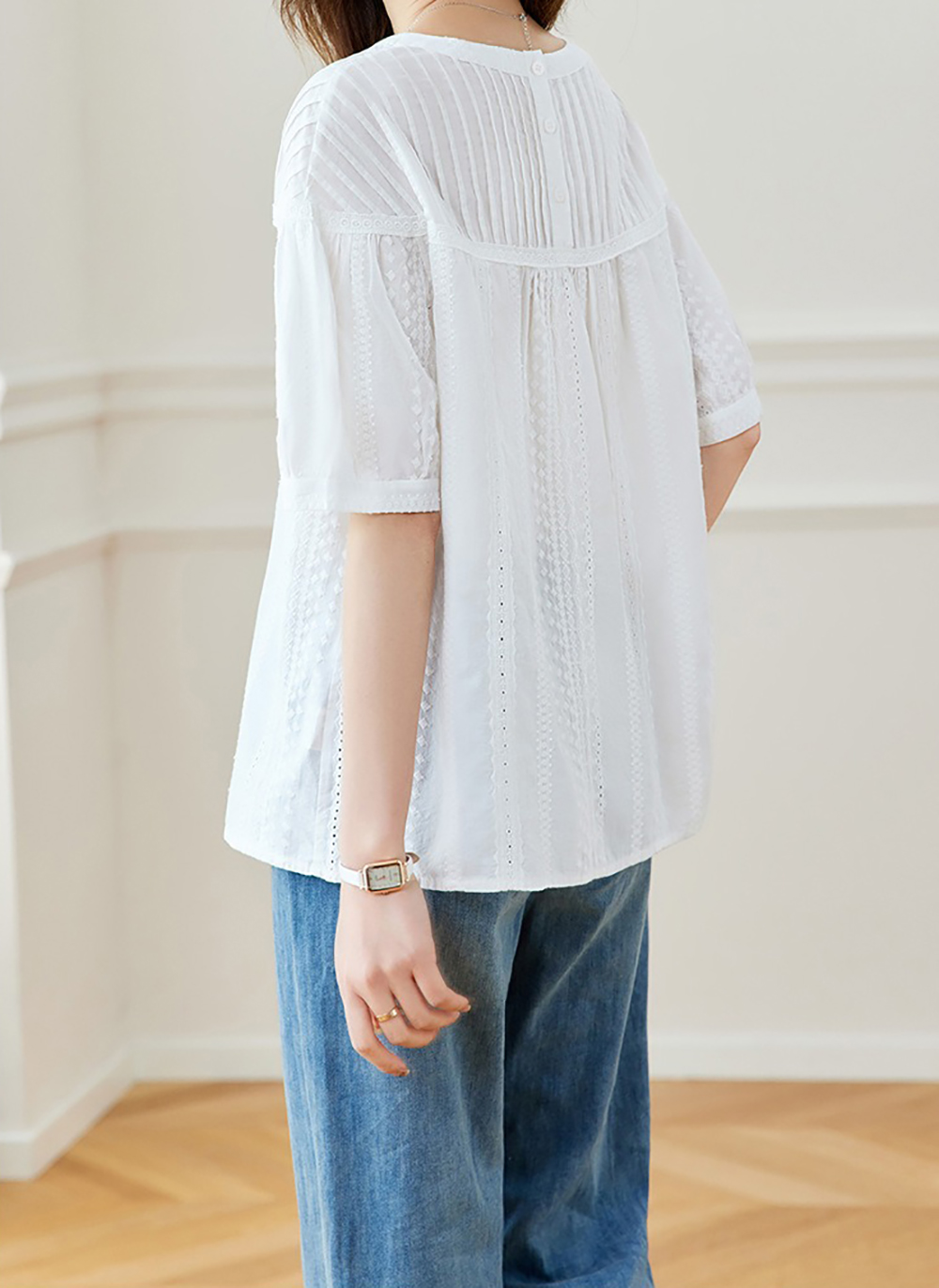 百摺設計刺繡圓領襯衫,evaviva,8C-HV7543,百摺設計刺繡圓領襯衫,領500,999免運