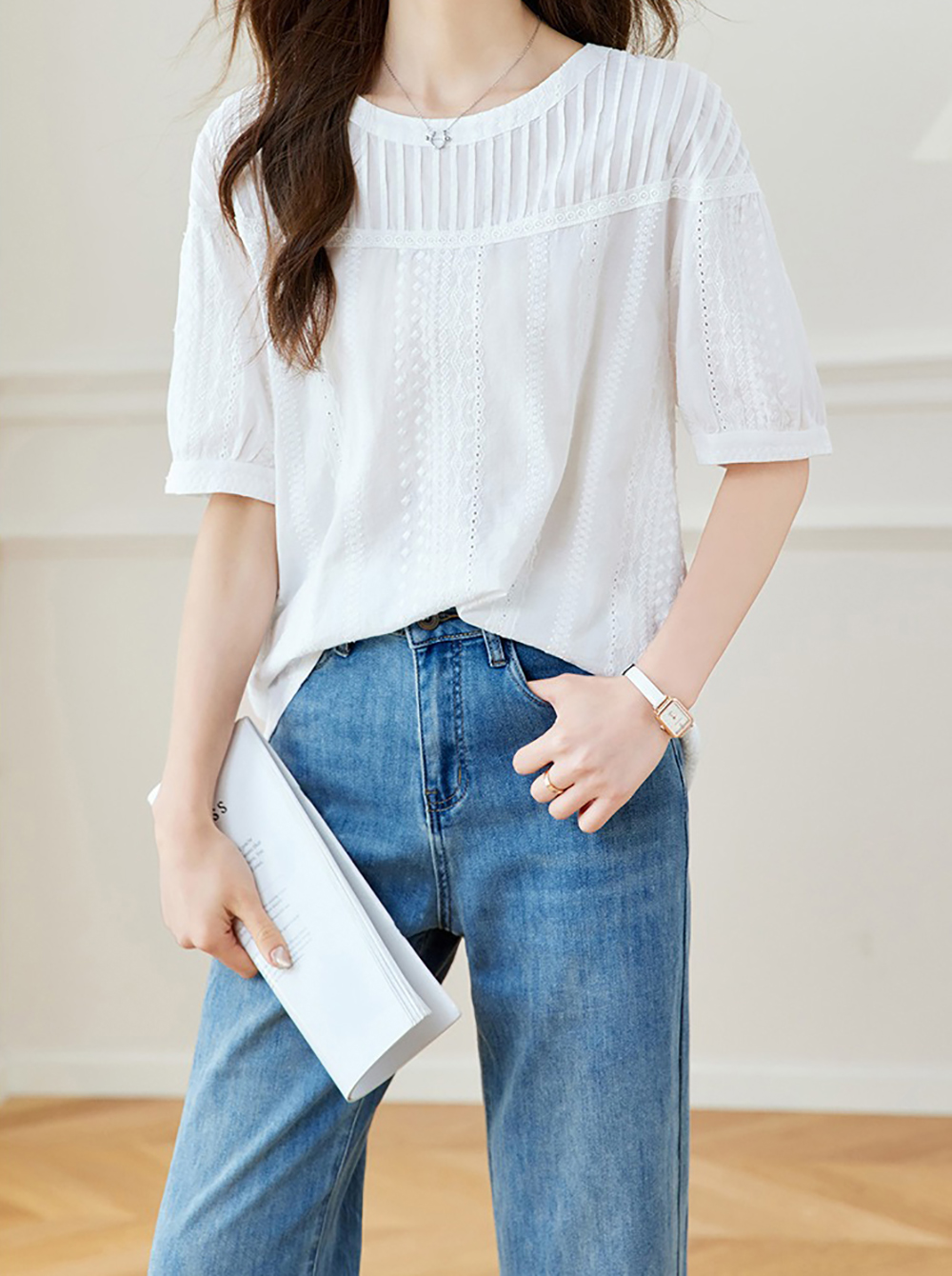 百摺設計刺繡圓領襯衫,evaviva,8C-HV7543,百摺設計刺繡圓領襯衫,領500,999免運